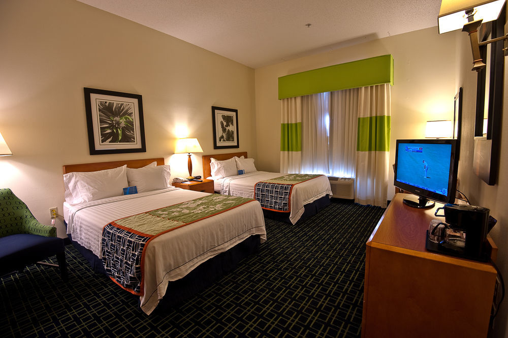 Fairfield Inn & Suites By Marriott Anderson Clemson Δωμάτιο φωτογραφία