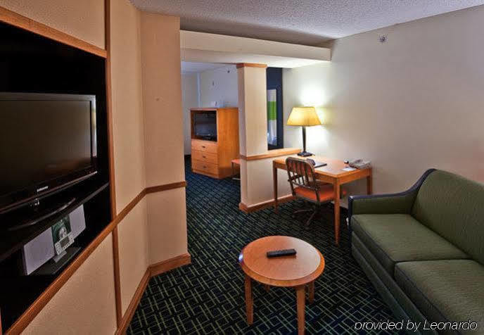 Fairfield Inn & Suites By Marriott Anderson Clemson Δωμάτιο φωτογραφία